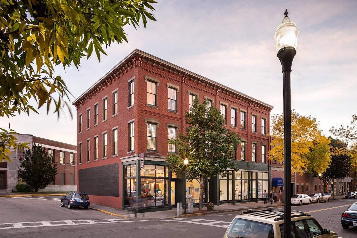 Mixed-use building with retail and residential